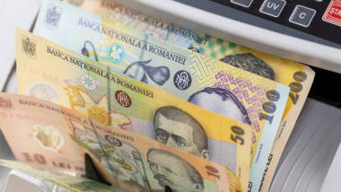 Guvernul crește salariile a 5.000 de angajați în companiile strategice