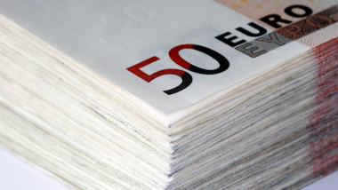 BCE aplică o amendă record de 12,2 milioane de euro unei bănci