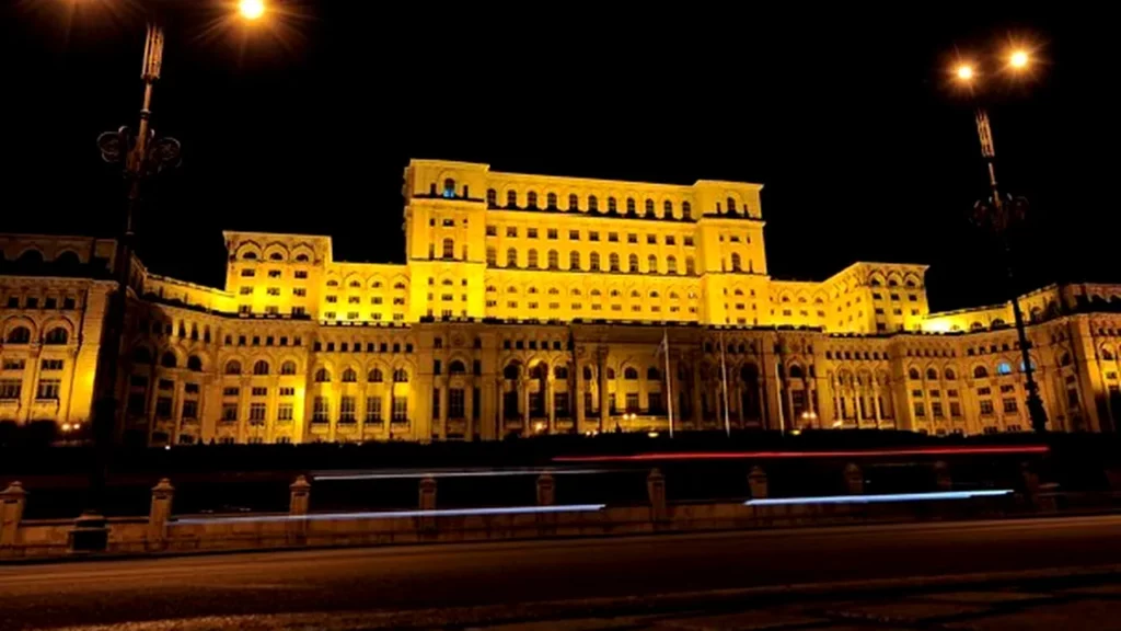 Palatul Parlamentului se întunecă pentru Ora Pământului