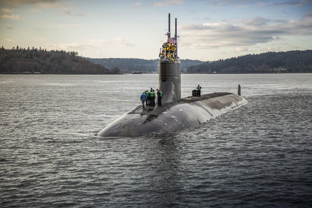 Româncă și iranian arestați pentru spionaj la baza britanică de submarine nucleare