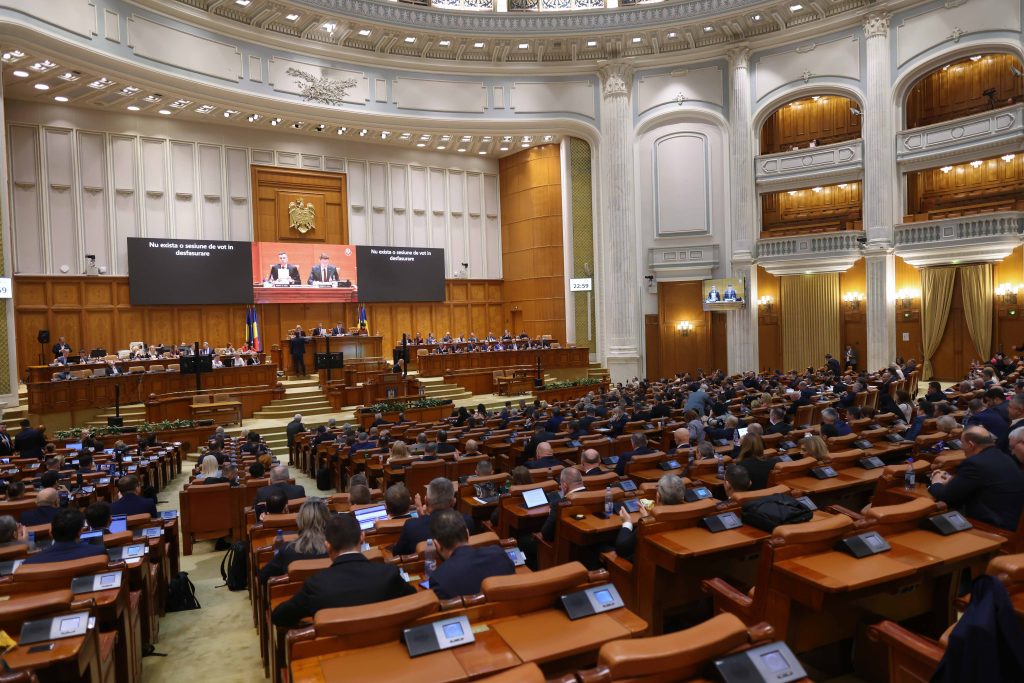 Parlament: Bugetul de stat, pe ordinea zilei după o noapte de dezbateri-maraton