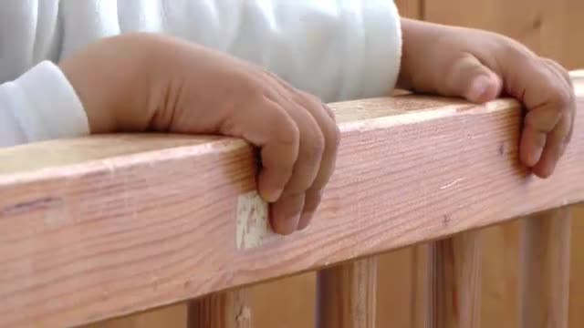 Senatul elimină plângerea prealabilă pentru abandon de familie, protejând copiii