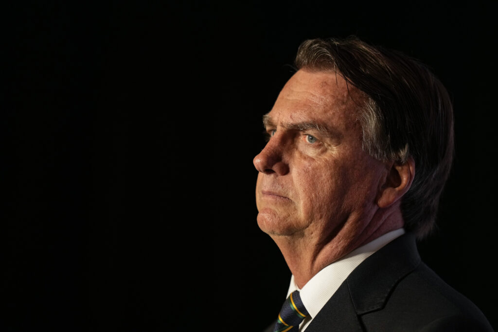 Bolsonaro execută pedeapsa la domiciliu din cauza problemelor de sănătate