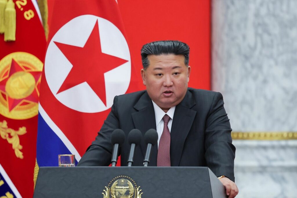 Kim Jong-un reales în fruntea Coreei de Nord cu o participare-record