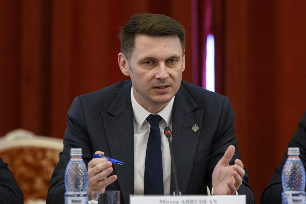 Mircea Abrudean: PNL nu va ceda dictarea premierului de către alt partid