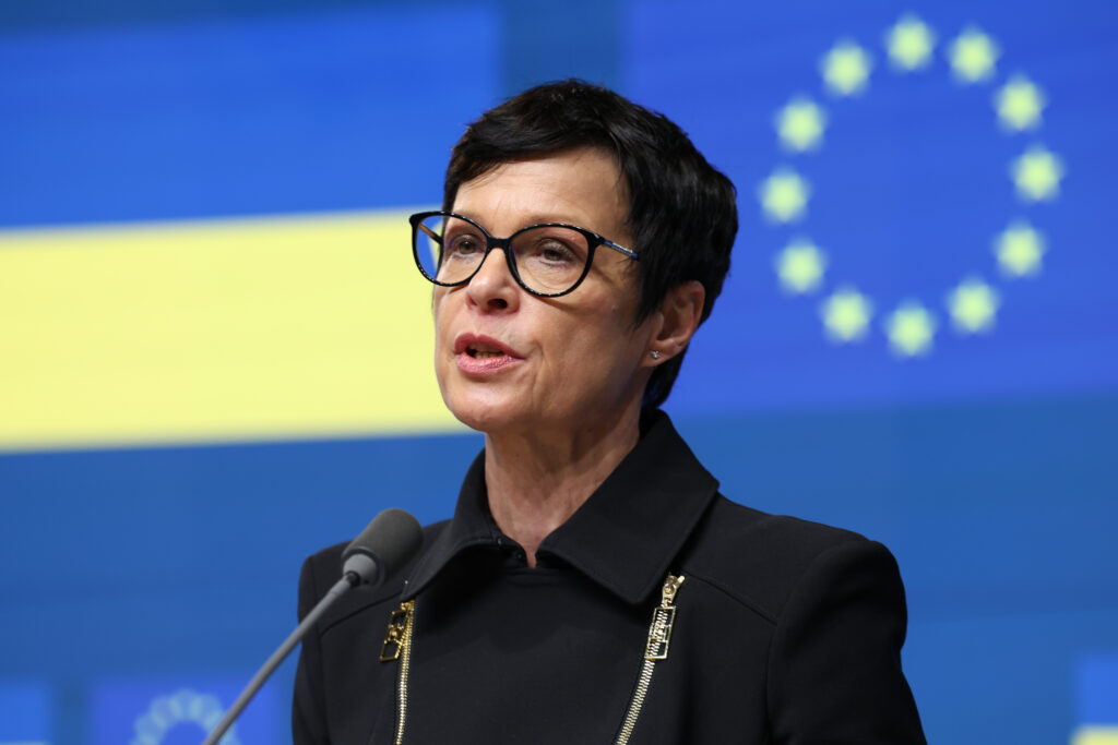 UE: Noi membri la orizont – Ce soluții propune șefa Comisiei pentru extindere?