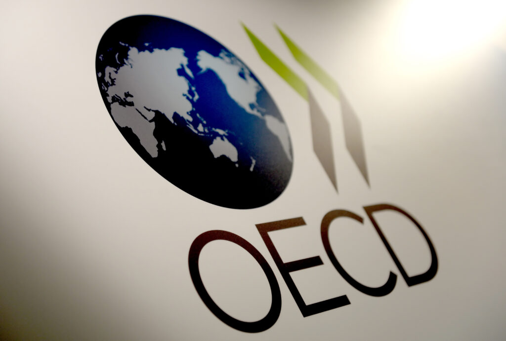 Bulgaria obține undă verde de la OCDE în lupta anticorupție, România rămâne în urmă