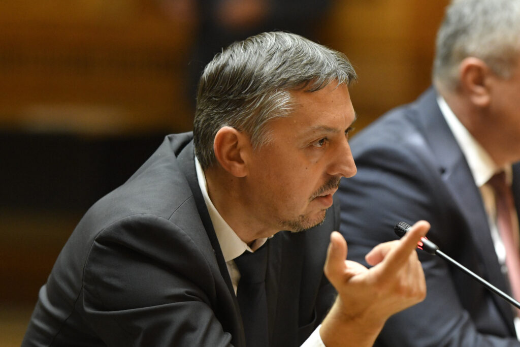 Ministrul Educației, Daniel David, compară bugetul educației cu pisica lui Schrödinger