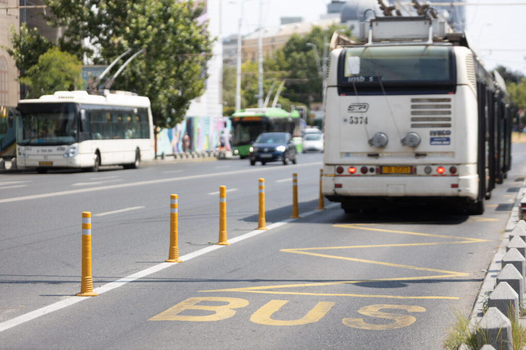 Transportul public din București se schimbă: linii oprite și rute modificate sâmbătă