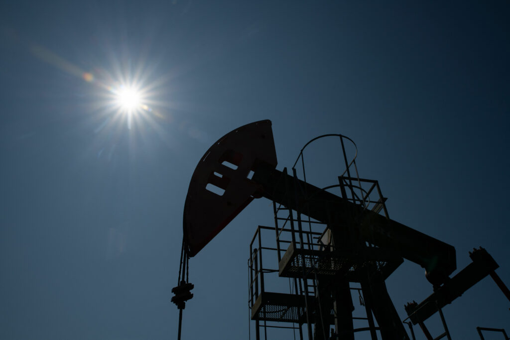 Prețul petrolului scade după anunțul lui Trump despre progrese cu Iranul
