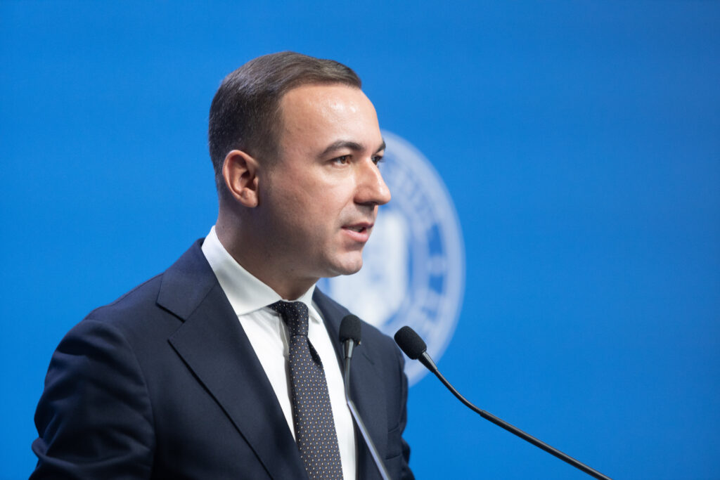Vot final pe buget joi, apoi decizie pe prețul combustibilului