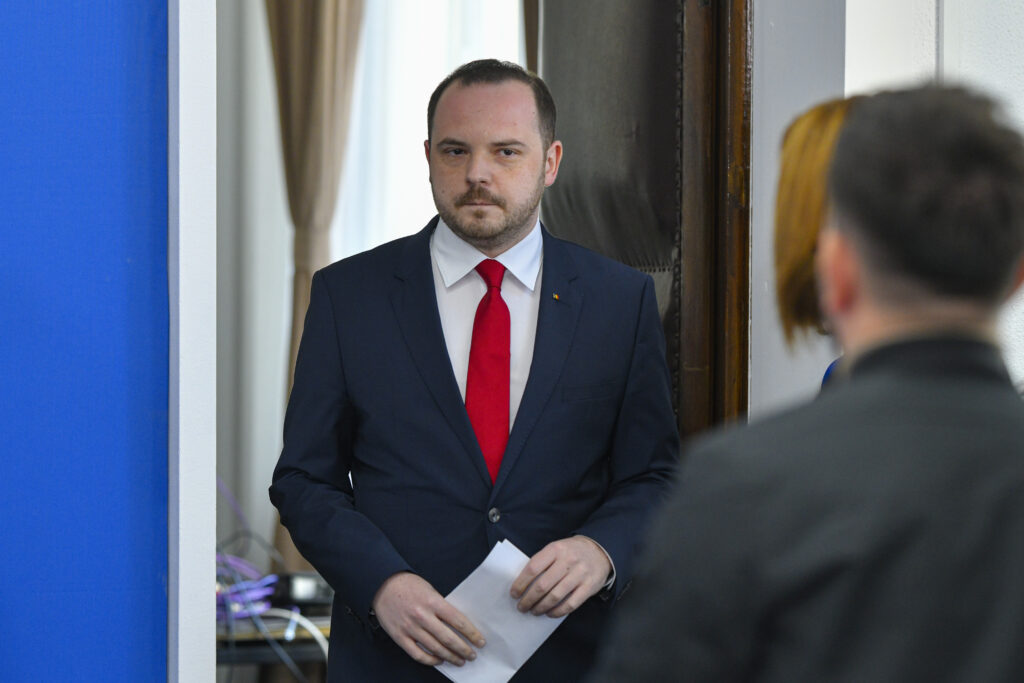 Rogobete, Parlamentul European: Conținutul online dăunează sănătății mintale