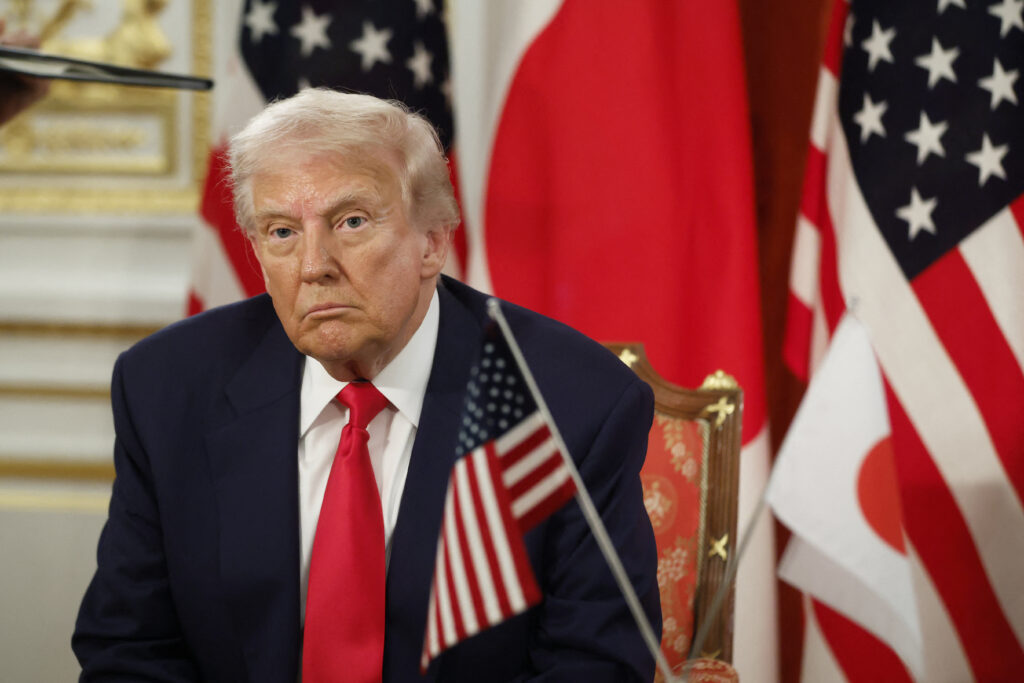 Vocea Americii” reînvie: judecător dă câștig de cauză împotriva lui Trump