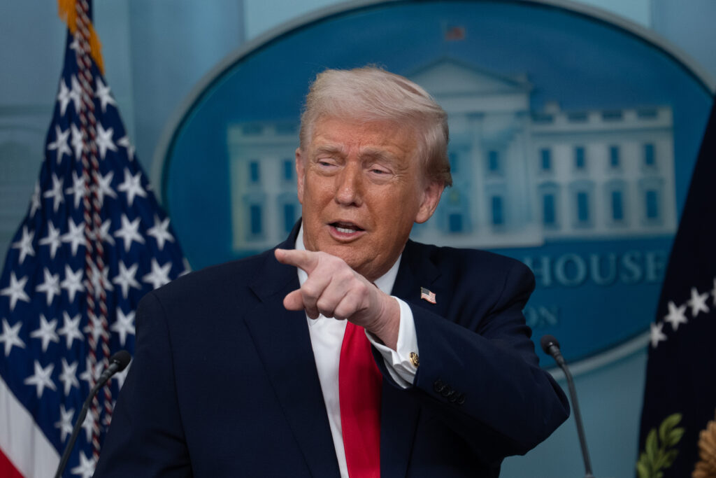 Aprobat de tot mai puțini: Record negativ pentru Donald Trump în SUA