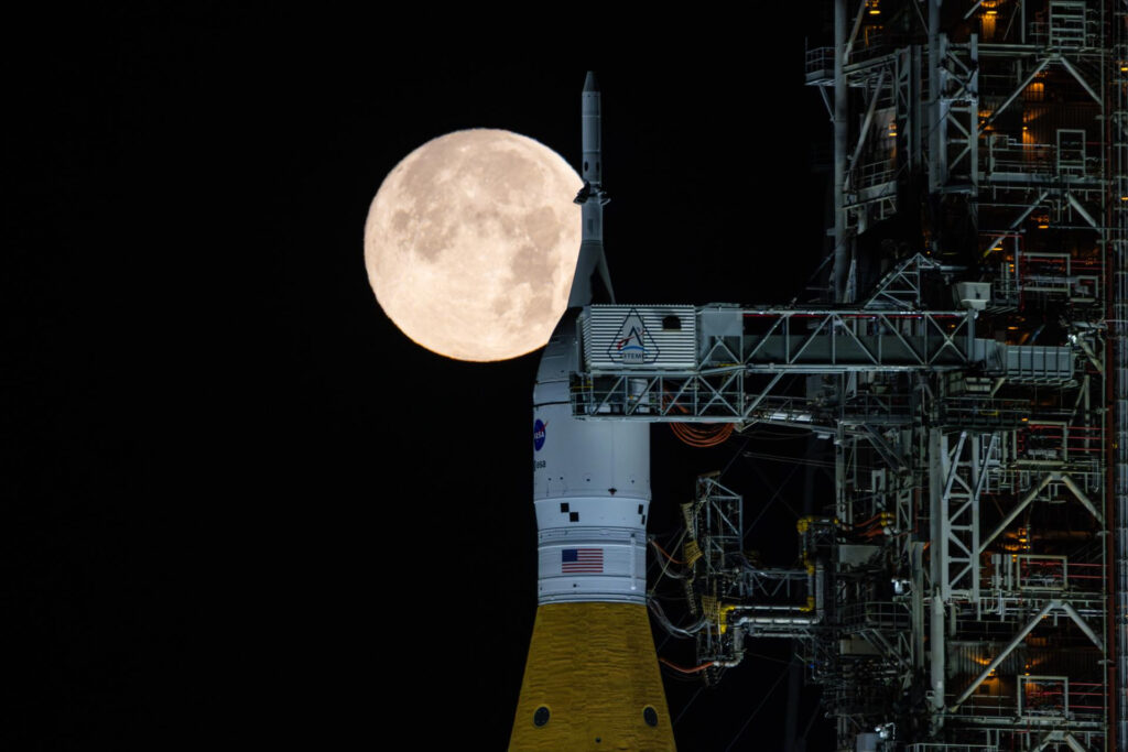 Misiunile lunare Apollo și Artemis: Care sunt diferențele?