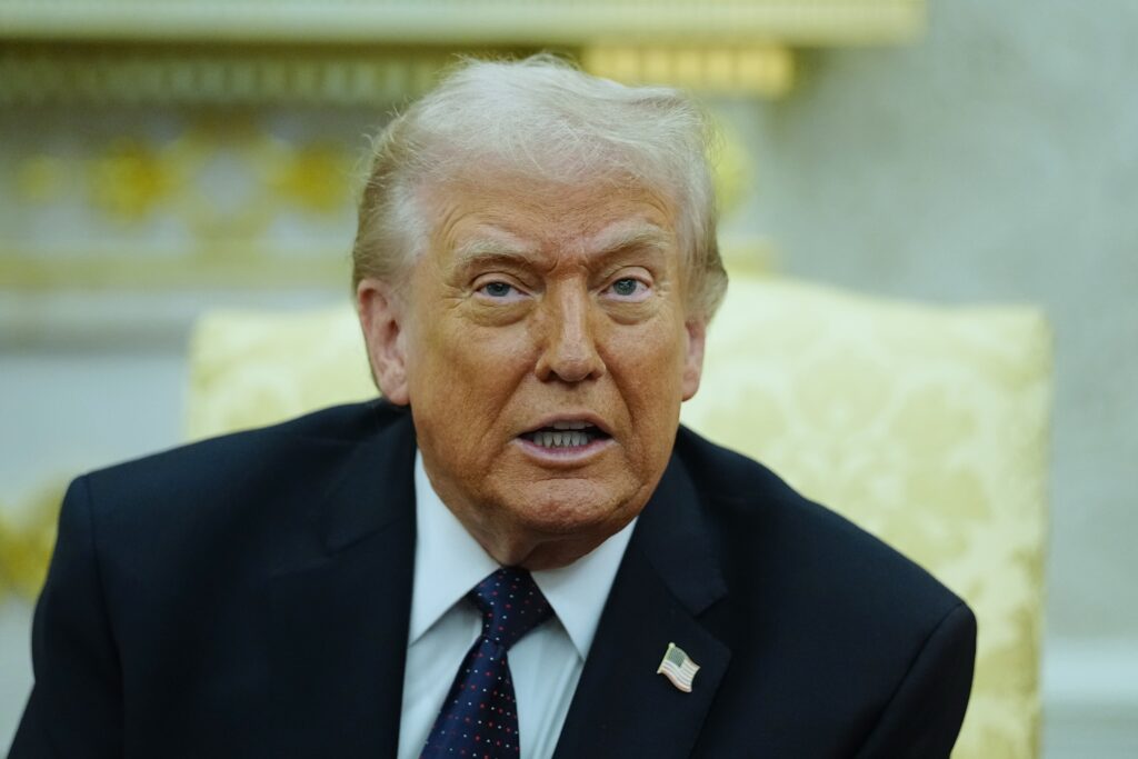 Trump cere fonduri suplimentare pentru război împotriva Iranului