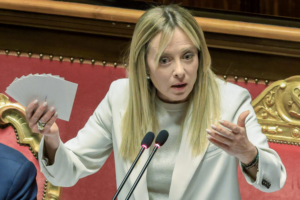 Italia și Austria scad taxele pe combustibil