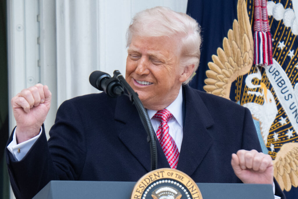 Trump vrea să redenumească Strâmtoarea Ormuz, dar ce nume i-ar potrivi?