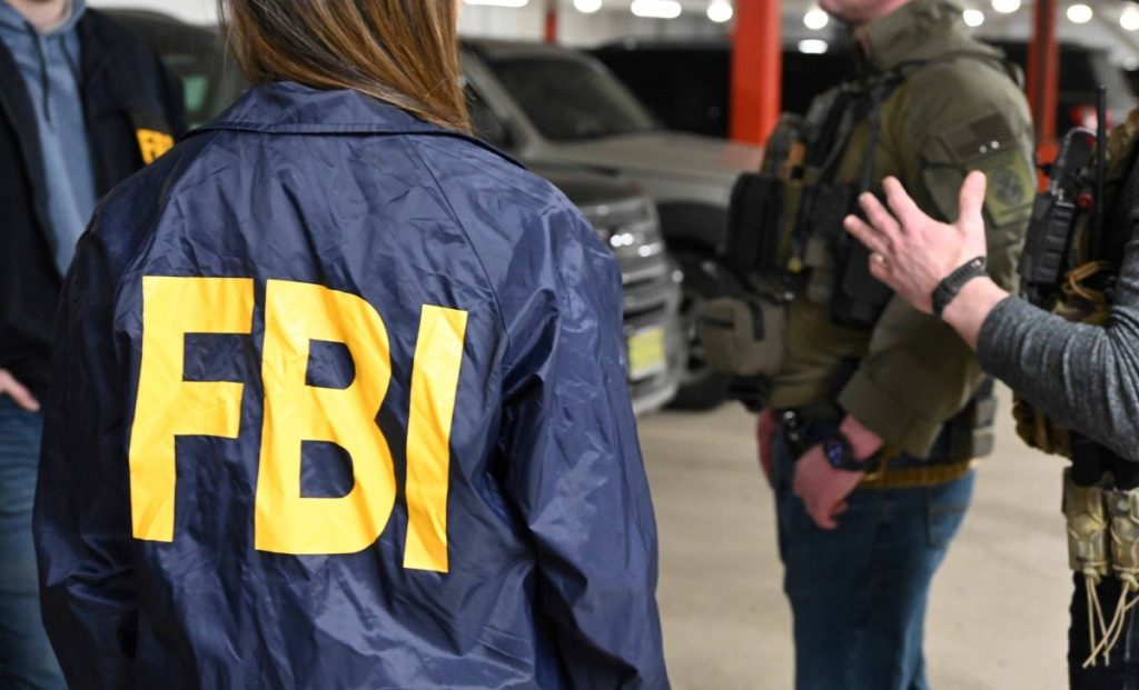 FBI anchetează fostul şef al Centrului anti-terorism după demisia sa în protest faţă de războiul cu Iran