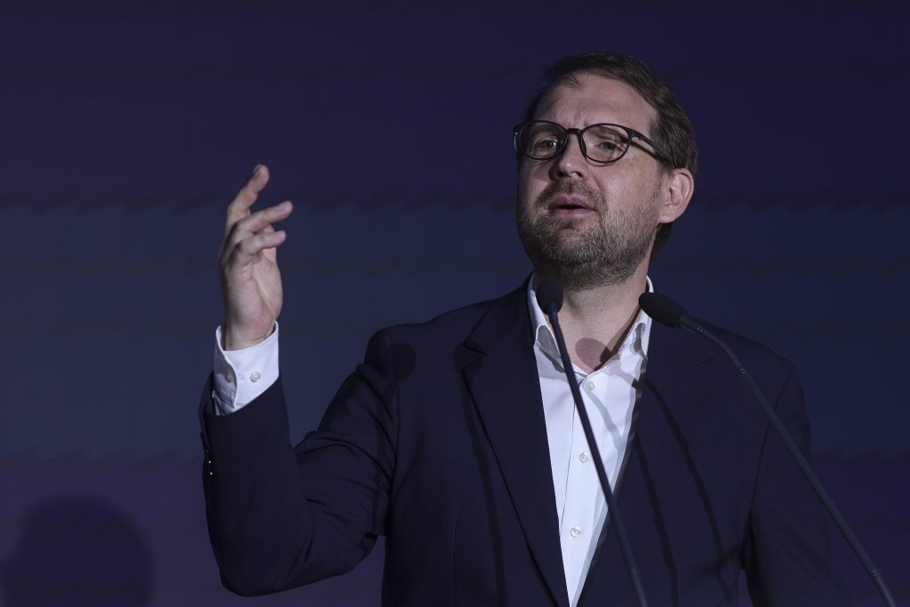 Tensiuni în coaliție: PNL și USR se reunesc după anunțul PSD privind referendumul intern