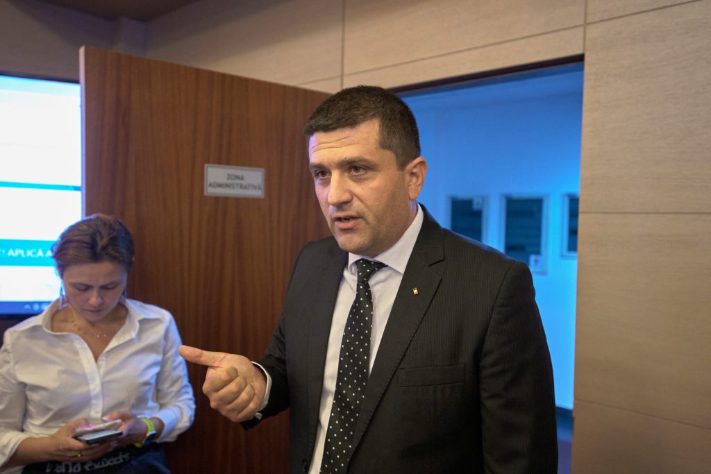 DNA anchetează contracte de 66 milioane euro câștigate de Pop Industry