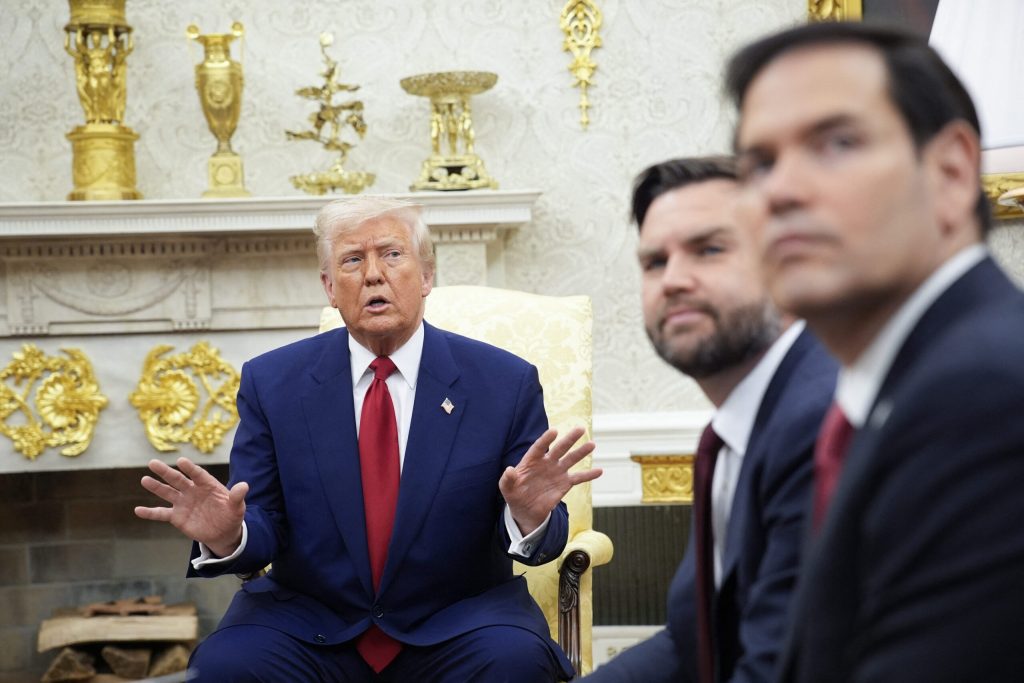 Aprobarea lui Trump atinge un nou minim record în SUA, potrivit unui sondaj