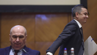 Bolojan, relaxat ca peștele în apă la Congresul USR, ironizat de Grindeanu în PSD