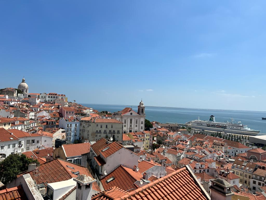 Portugalia vrea să expulzeze mai uşor imigranţii fără acte
