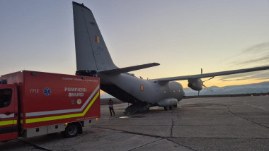 Pacienți cu arsuri, transferați în Germania cu avionul Forțelor Aeriene Române