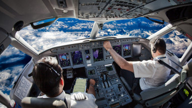 Război în aer: cum zboară avioanele de pasageri în zonele de conflict