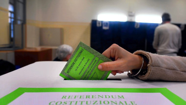 Italienii votează două zile în referendum pentru schimbarea Constituției