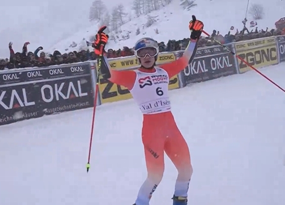 Odermatt câștigă al cincilea Glob de Cristal consecutiv la schi alpin masculin