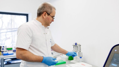 Testarea genomică: de la tratarea bolilor la prevenire personalizată
