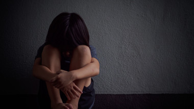 Agresorii sexuali condamnați, interziși în școli și spitale pentru protecția vulnerabililor