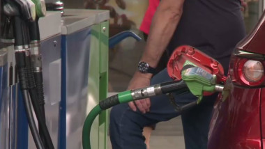 ANPC aplică amenzi de 1,5 milioane de lei la benzinării, în timpul scumpirilor carburanților