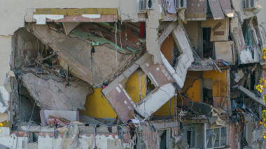 Ciucu: Doar 2 firme pot interveni la blocul din Rahova după explozie. Demolare sau reconstrucție?