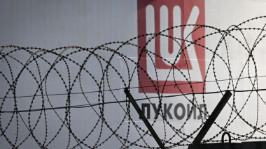 Lukoil raportează primele pierderi în 30 de ani de activitate