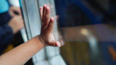 Tragedie în Capitală: copil de 5 ani mort după o cădere de la etajul 9