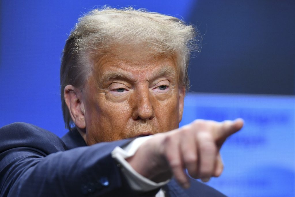 Trump avertizează Iran: 48 de ore pentru redeschiderea strâmtoarei Ormuz