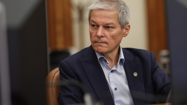 Nicuşor Dan l-a propus pe Dacian Cioloş pentru un post internațional cheie