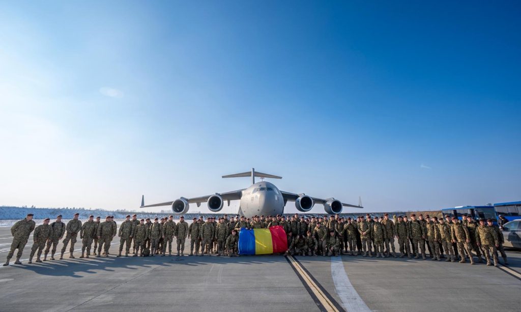 Toți militarii români se întorc acasă din Irak, anunță Apărarea