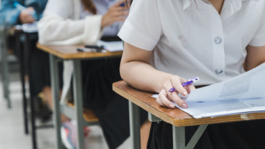 Bac 2026: Câte mii de elevi participă la simulare și în câte școli se susțin probele