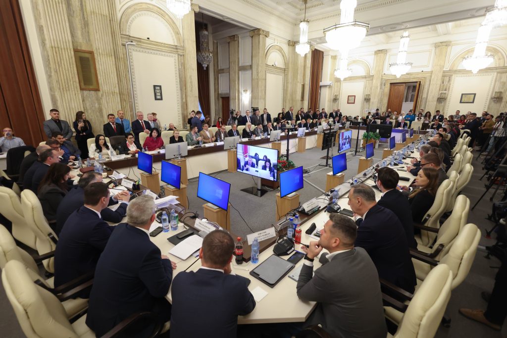 Ședința comisiilor parlamentare pe buget, suspendată; Grindeanu, discuții cruciale joi