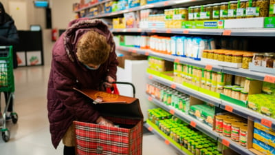 Salariul real al românilor în scădere: puterea de cumpărare sub 0%