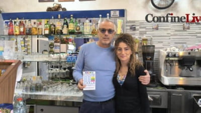 Femeie primește loz de la iubit, câștigă 500.000€ și dispare cu banii