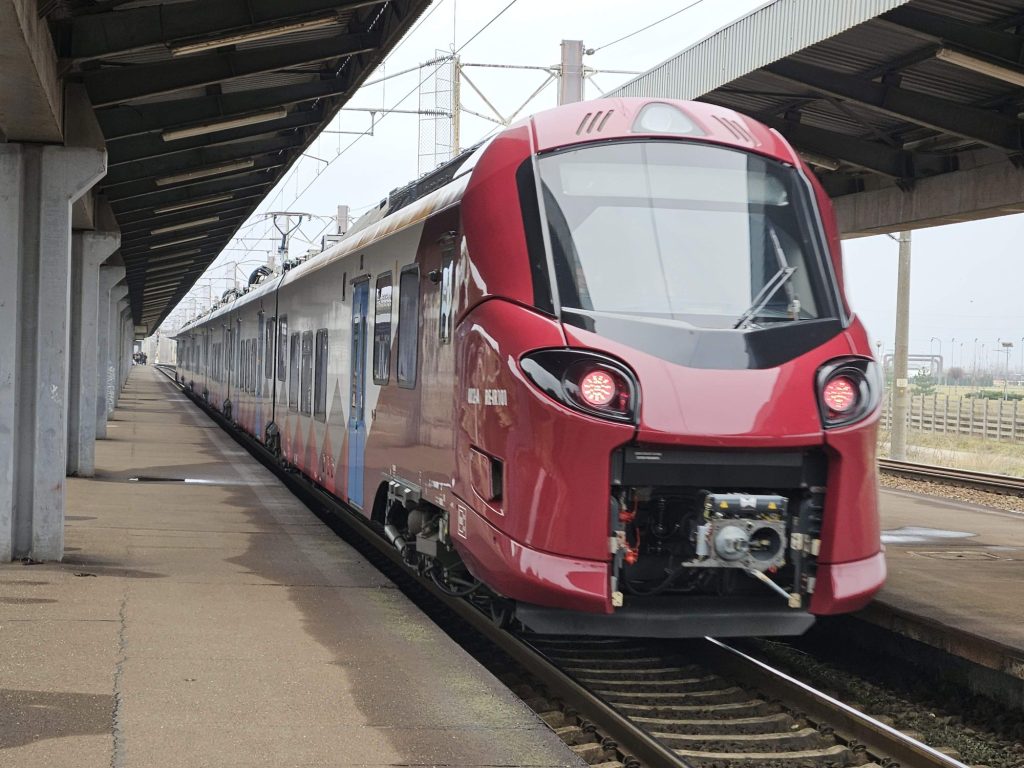 România pregătește primul tren de mare viteză: plan și probleme