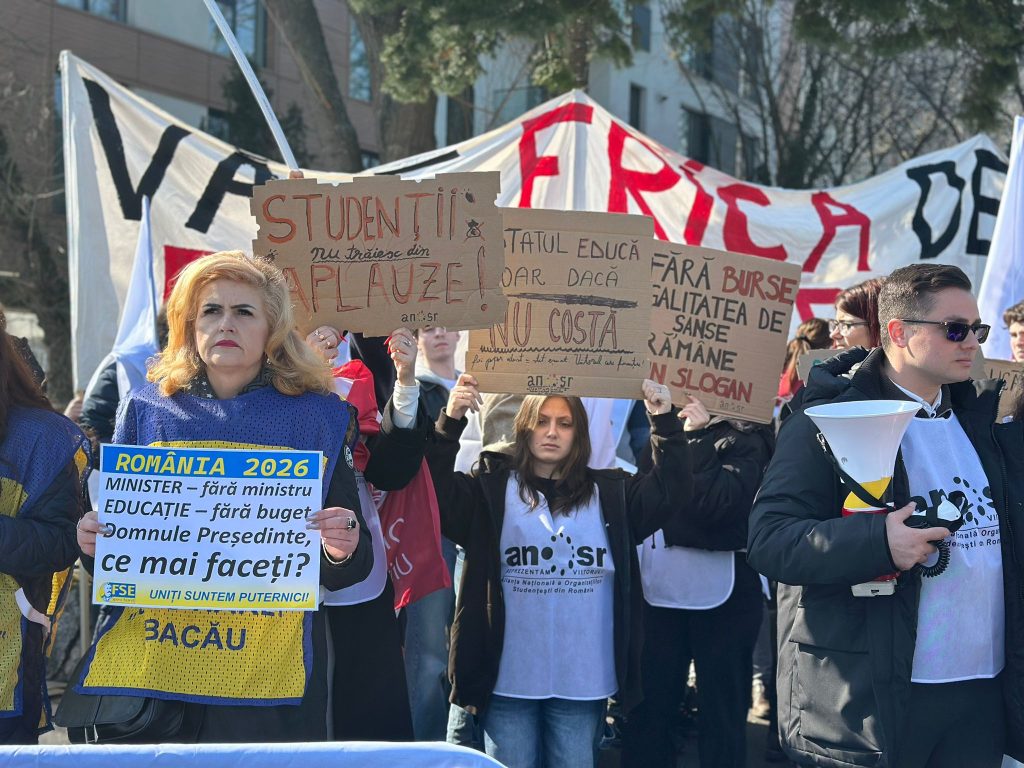 Profesorii, îndemnați să boicoteze simulările la Bac: „Drepturile nu se negociază în genunchi