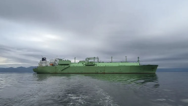 Rusia va trimite escorte militare pentru navele sale comerciale