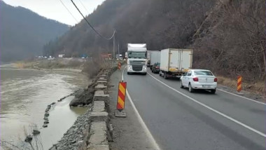 Șoferi de camion amendați pe Valea Oltului pentru o regulă încălcată