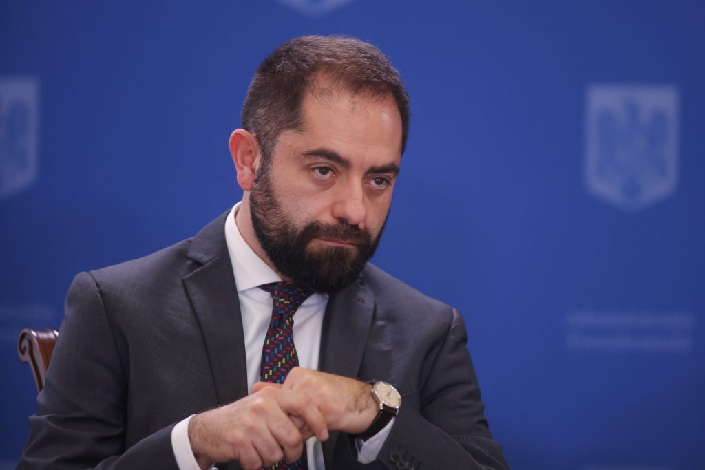 Prețul carburanților crește: 10 lei pe litru, scenariu luat în calcul